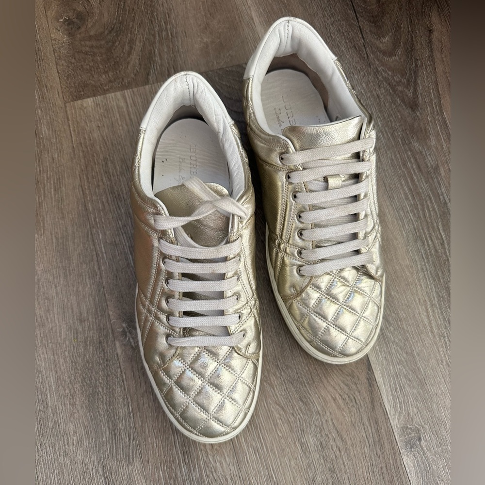 Burberry Westford Quilted Metallic Leather Low Top Sneaker Gold Sz 38 EU - Picture 5 of 6